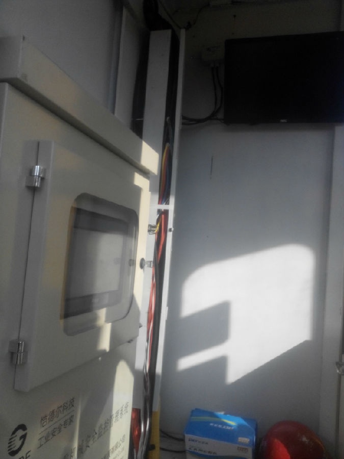 門式起重機(jī)監(jiān)控系統(tǒng)現(xiàn)場照片十二