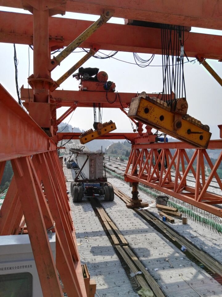 湖南湘西架橋機監控系統現場安裝圖七